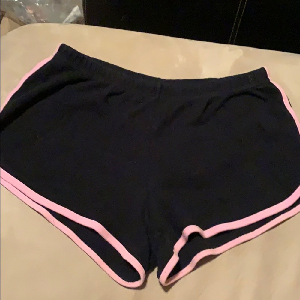 AMERICAN APPAREL SHORT COTTON SHORTS- L